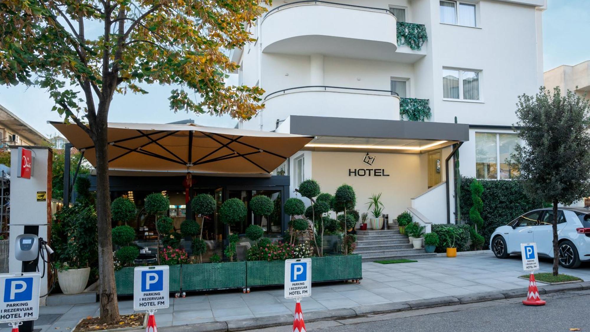 F&M Hotel 2 Tirana Exteriör bild